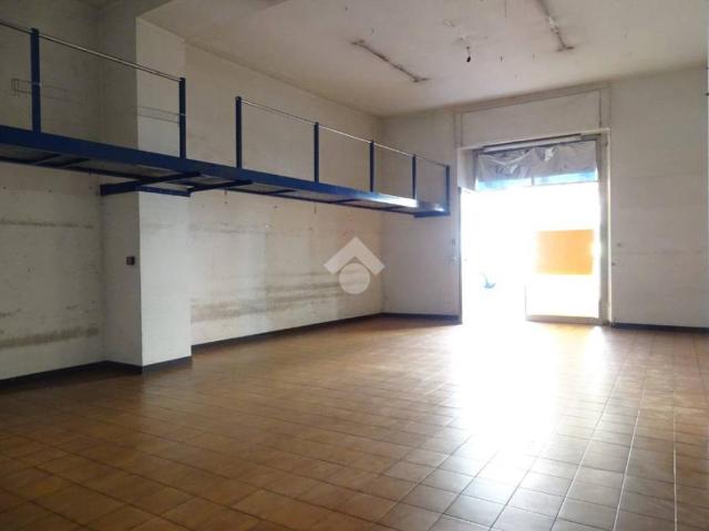 Locale Commerciale in affitto a Piemonte, Alessandria
