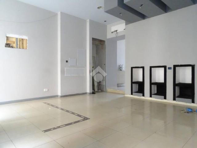 Locale Commerciale in affitto a Piemonte, Alessandria