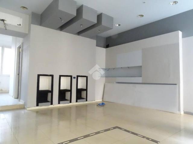 Locale Commerciale in affitto a Piemonte, Alessandria