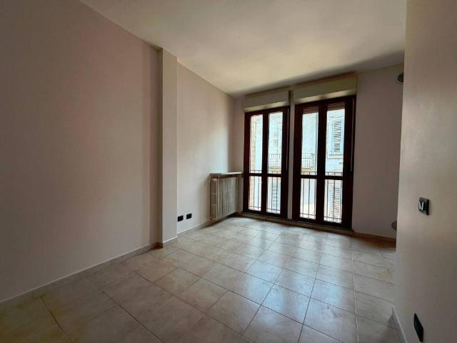 Locale Commerciale in affitto a Piemonte, Alessandria