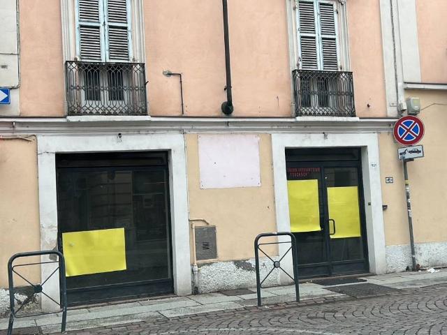 Locale Commerciale in affitto a Piemonte, Alessandria