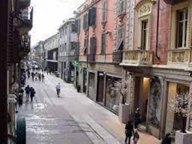 Locale Commerciale in affitto a Piemonte, Alessandria