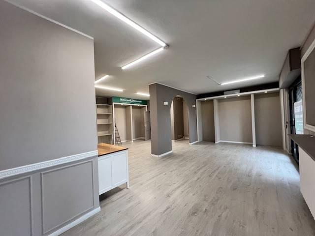 Locale Commerciale in affitto a Piemonte, Alessandria