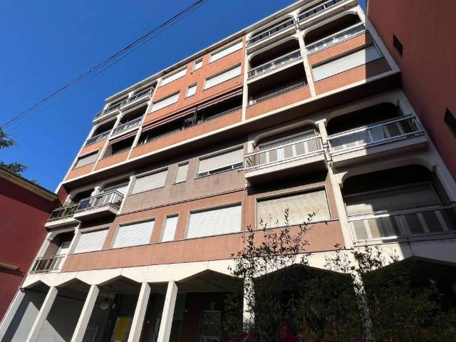 Locale Commerciale in affitto a Piemonte, Alessandria
