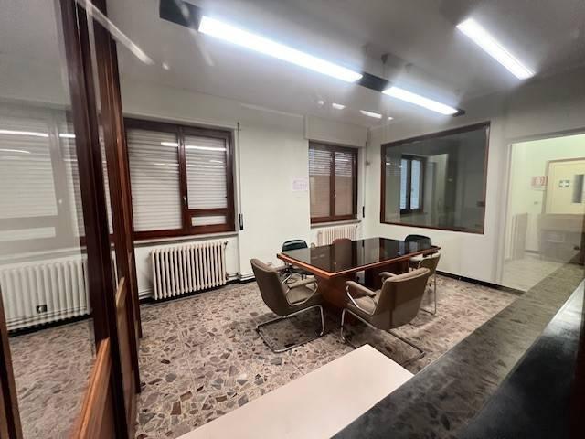 Locale Commerciale in affitto a Piemonte, Alessandria
