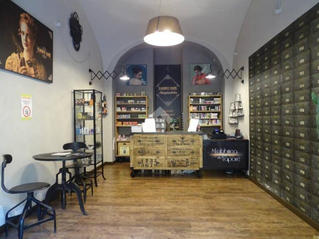 Locale Commerciale in affitto a Piemonte, Alessandria