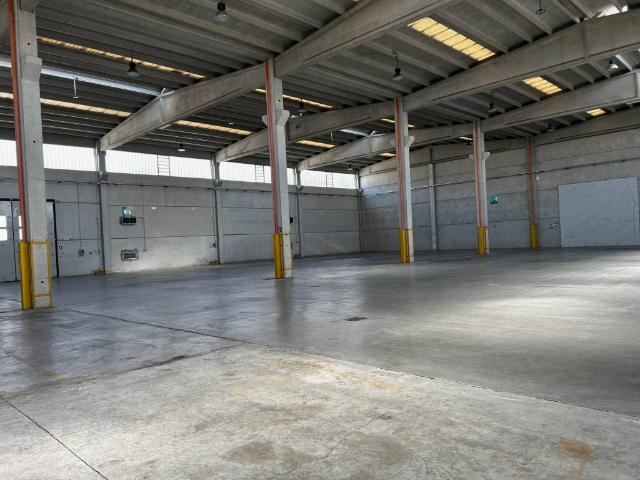 Locale Commerciale in affitto a Piemonte, Alessandria