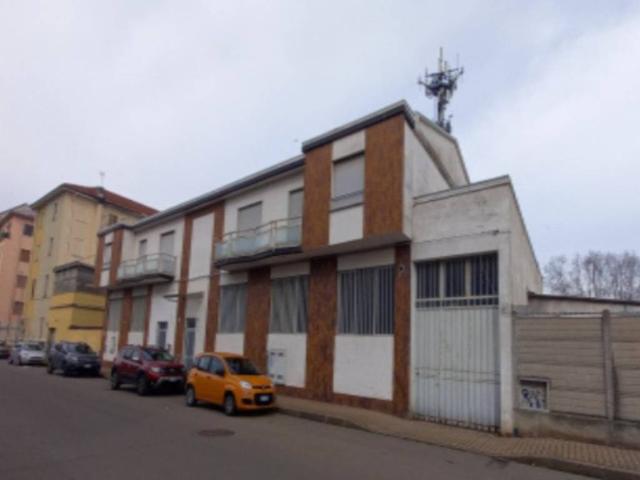 Locale Commerciale in affitto a Piemonte, Alessandria