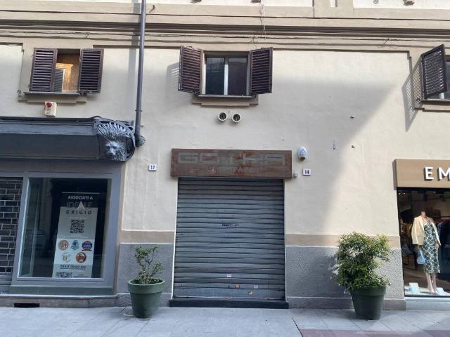 Locale Commerciale in affitto a Piemonte, Alessandria