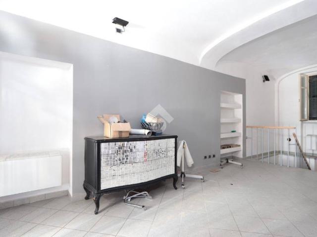 Locale Commerciale in affitto a Piemonte, Alessandria