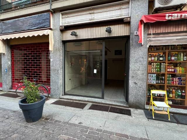 Locale Commerciale in affitto a Piemonte, Alessandria