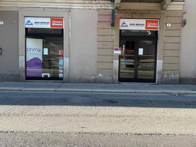 Locale Commerciale in affitto a Piemonte, Alessandria