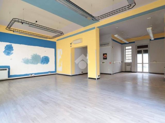 Locale Commerciale in affitto a Piemonte, Alessandria