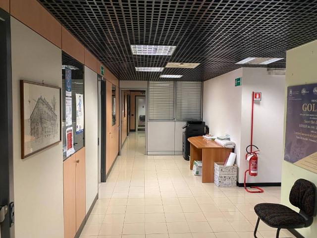 Locale Commerciale in affitto a Piemonte, Alessandria