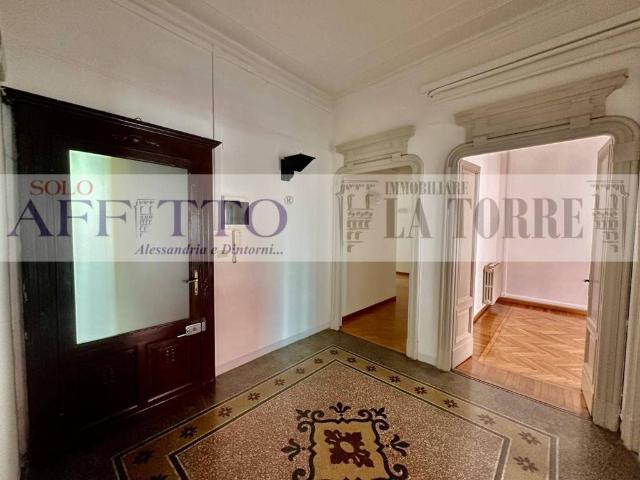 Locale Commerciale in affitto a Piemonte, Alessandria