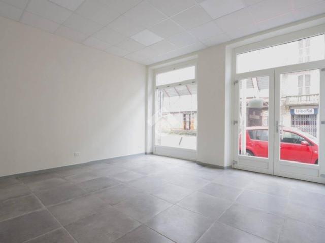 Locale Commerciale in affitto a Piemonte, Alessandria