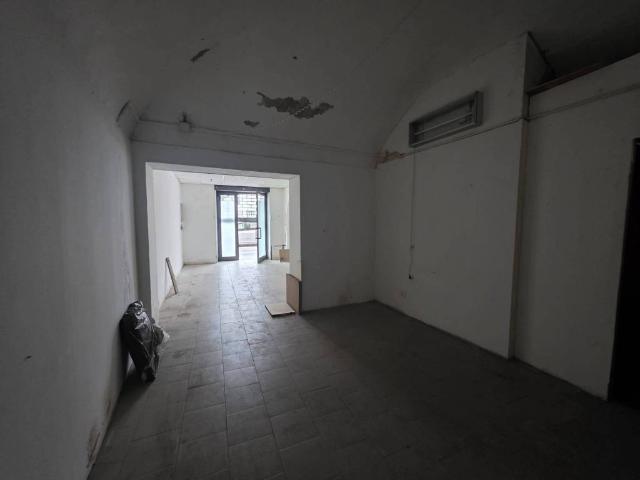 Locale Commerciale in affitto a Piemonte, Alessandria