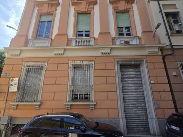 Locale Commerciale in affitto a Piemonte, Alessandria