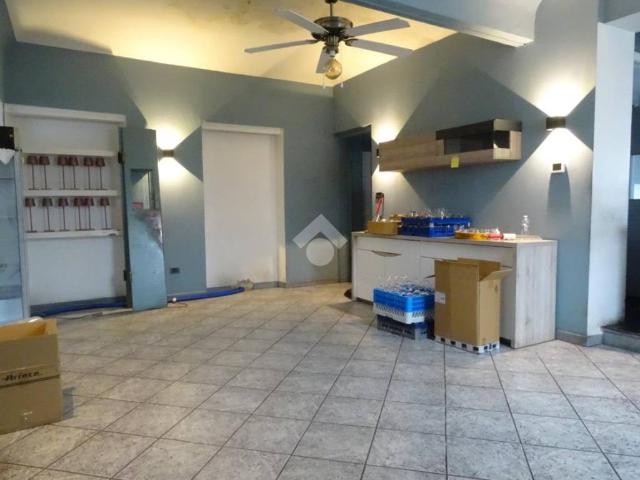Locale Commerciale in affitto a Piemonte, Alessandria