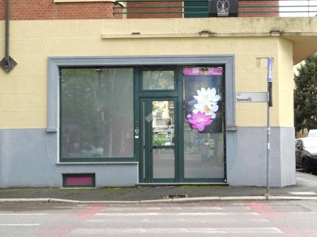 Locale Commerciale in affitto a Piemonte, Alessandria