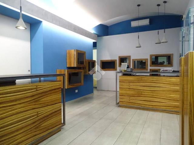 Locale Commerciale in affitto a Piemonte, Alessandria