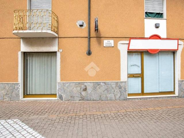 Locale Commerciale in affitto a Piemonte, Vercelli