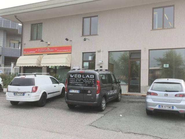 Locale Commerciale in affitto a Piemonte, Torino
