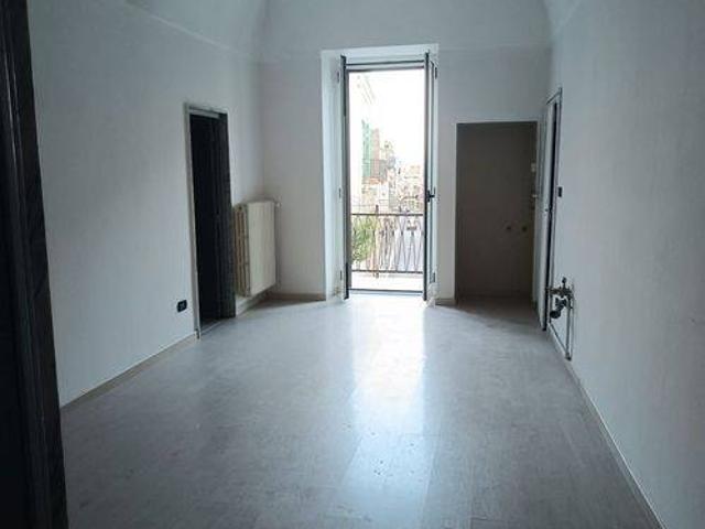 Locale Commerciale in affitto a Puglia, Bari