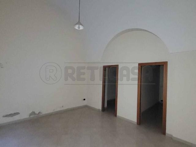 Locale Commerciale in affitto a Puglia, Bari