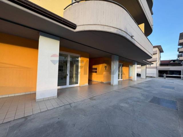 Locale Commerciale in affitto a Altino, Abruzzo