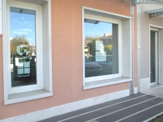 Locale Commerciale in affitto a Fonte, Altivole