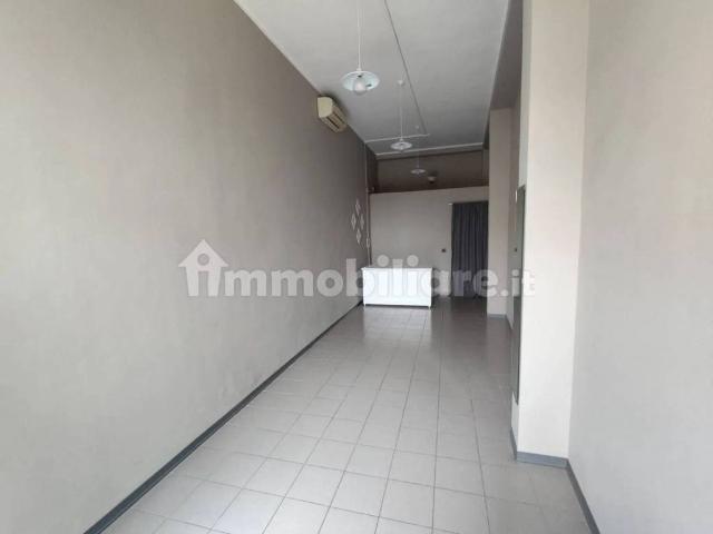 Locale Commerciale in affitto a Amelia, Umbria