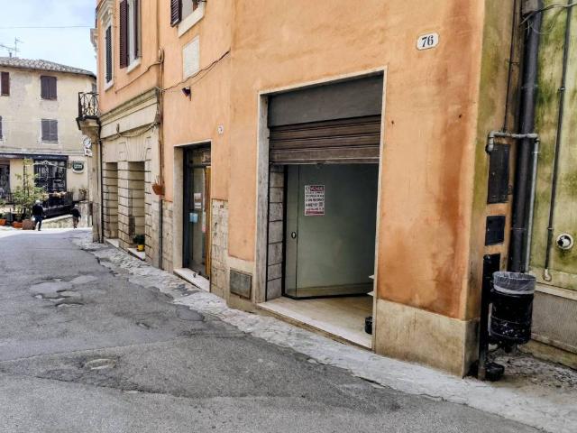 Locale Commerciale in affitto a Archileggi, Amelia