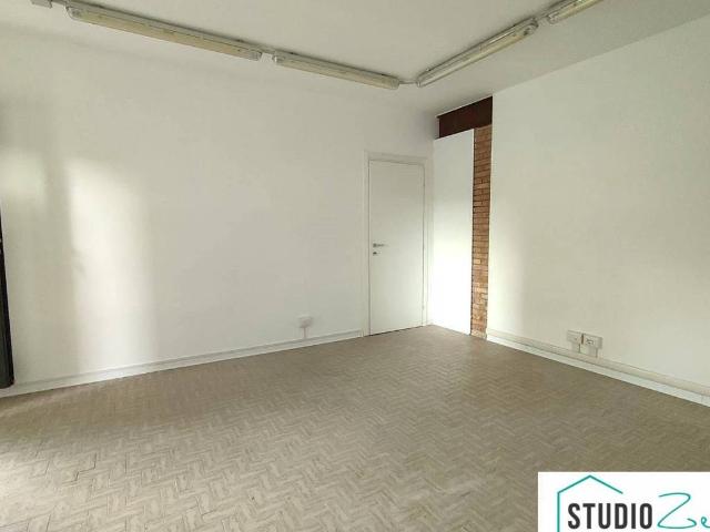 Locale Commerciale in affitto a Amelia, Umbria