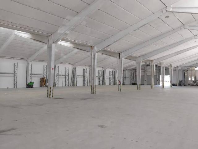Locale Commerciale in affitto a Anagni, Frosinone