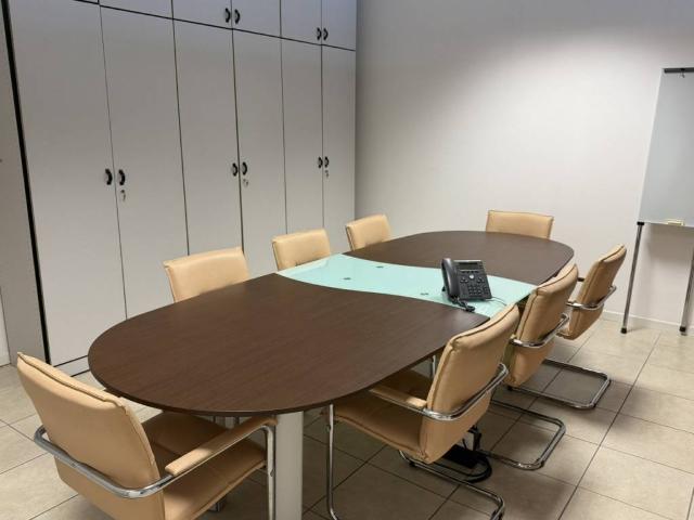 Locale Commerciale in affitto a Baraccola Ovest, Marche