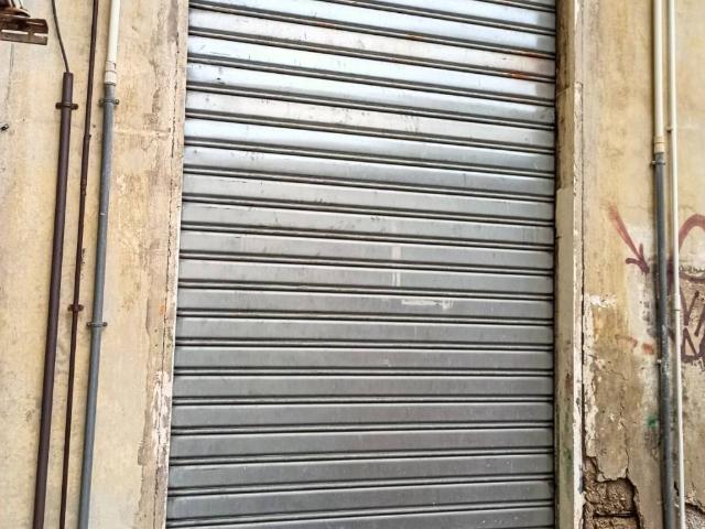 Locale Commerciale in affitto a Cardeto, Marche