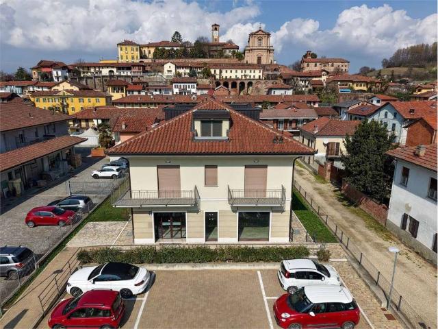 Locale Commerciale in affitto a Piemonte, Torino