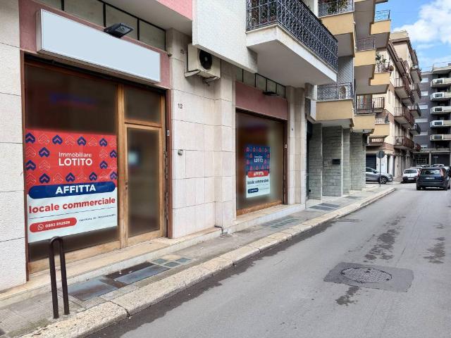 Locale Commerciale in affitto a Puglia, Barletta-andria-trani
