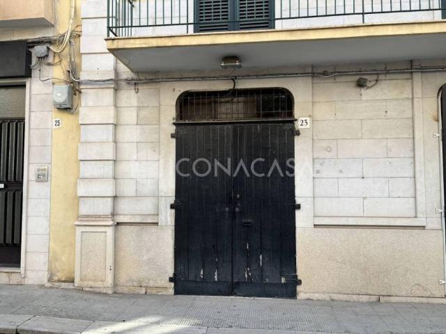 Locale Commerciale in affitto a Puglia, Barletta-andria-trani