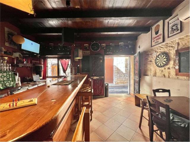 Locale Commerciale in affitto a San Valentino, Puglia