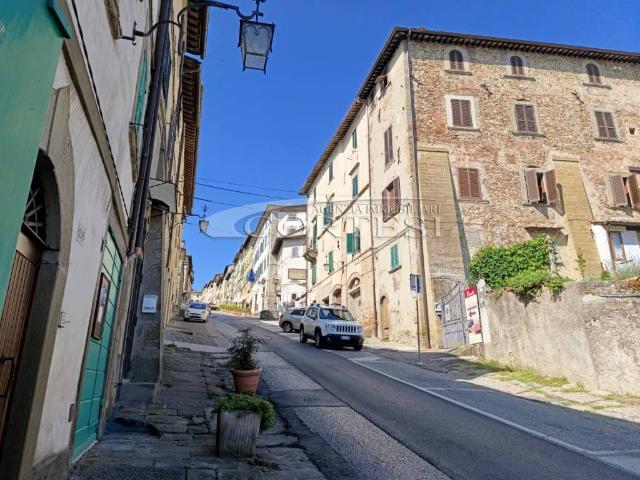 Locale Commerciale in vendita a Santo Stefano, Anghiari