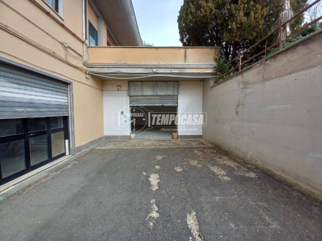 Locale Commerciale in affitto a Residenza Claudia, Anguillara Sabazia