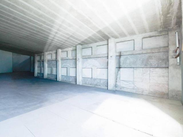 Locale Commerciale in affitto a Antegnate, Lombardia