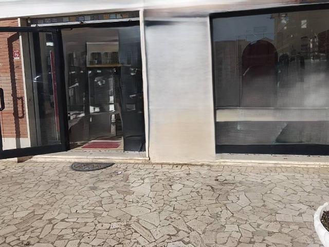 Locale Commerciale in affitto a Lavinio, Anzio
