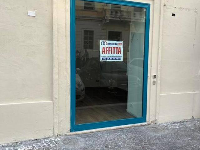 Locale Commerciale in affitto a Anzio Colonia, Roma Capitale