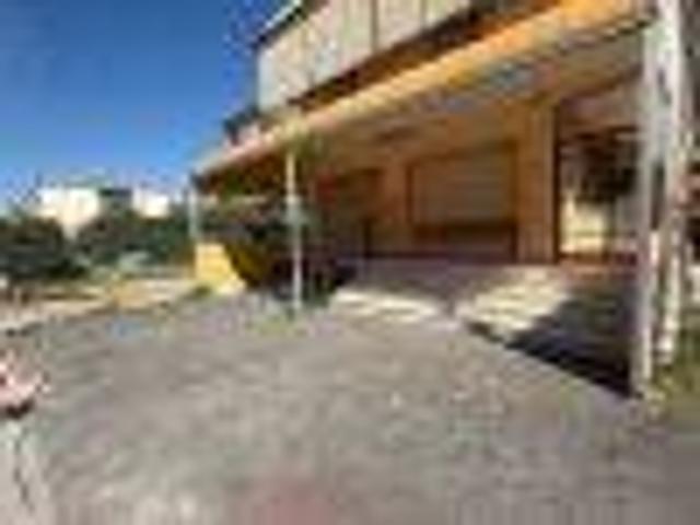 Locale Commerciale in affitto a Montarelli, Aprilia