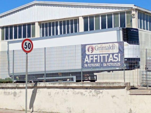 Locale Commerciale in affitto a Aprilia, Lazio