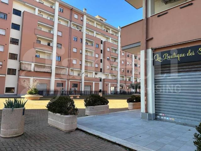 Locale Commerciale in affitto a Aprilia, Lazio
