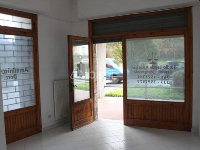 Locale Commerciale in affitto a Ponte di Arcola, Arcola